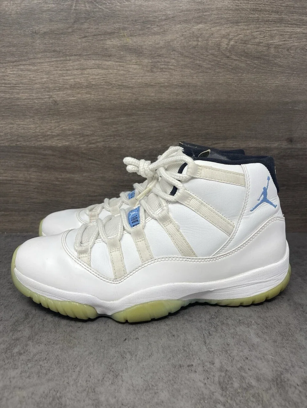 Air Jordan 11 Retro Legend Blue Size 8.5 Mens White Basketball 378037-117